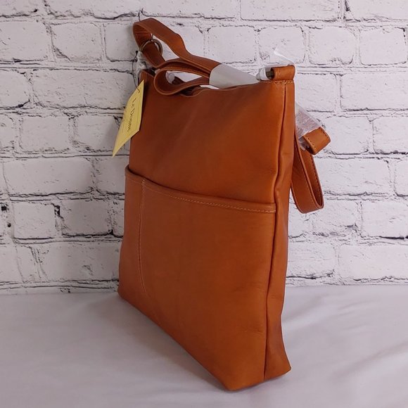 'LE DONNA' 'AVERELY' COLOMBIAN LEATHER TOP ZIP CLOSURE ADJUSTABLE CROSSBODY BAG - Picture 4 of 16